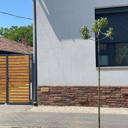 Thermal Apartmanok Raday 4 - Namaste Hajdúszoboszló 外观 照片